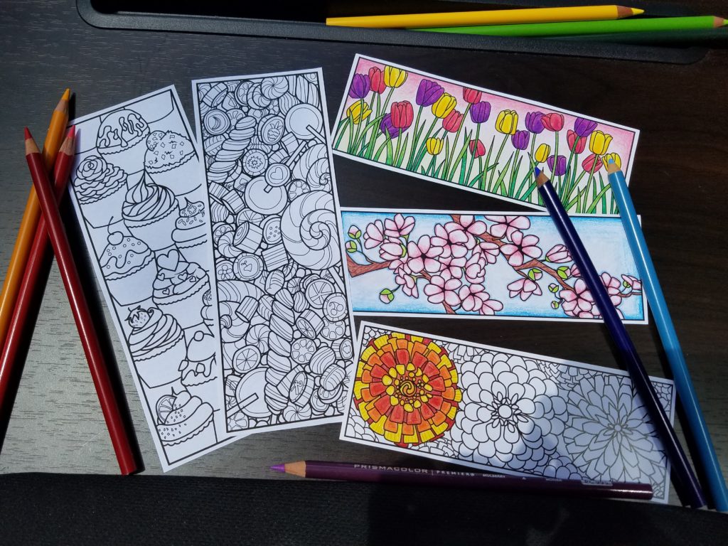 5 Coloring bookmarks and pencils